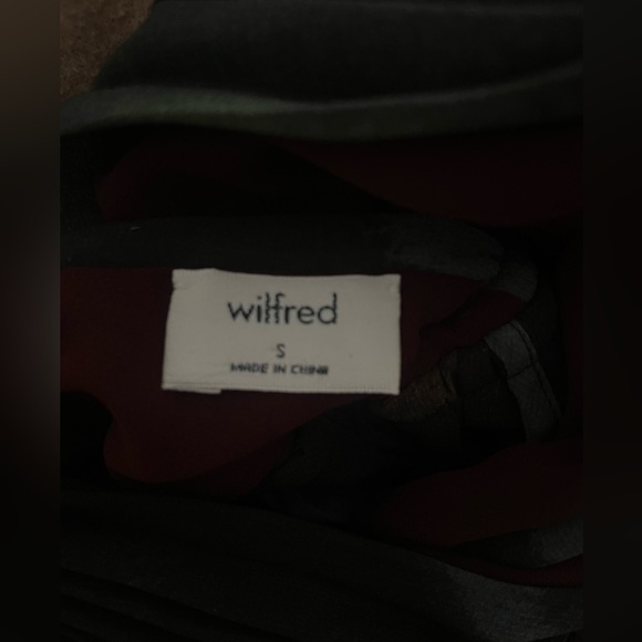 Wilfred chiffon wrap top, size small - Picture 4 of 5